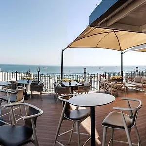 4* Hotel Aprilis