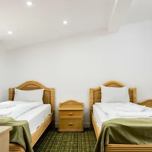 Casa Gabriela 3*, Bucureşti România