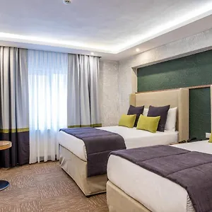 4* Hotel Carlton Old
