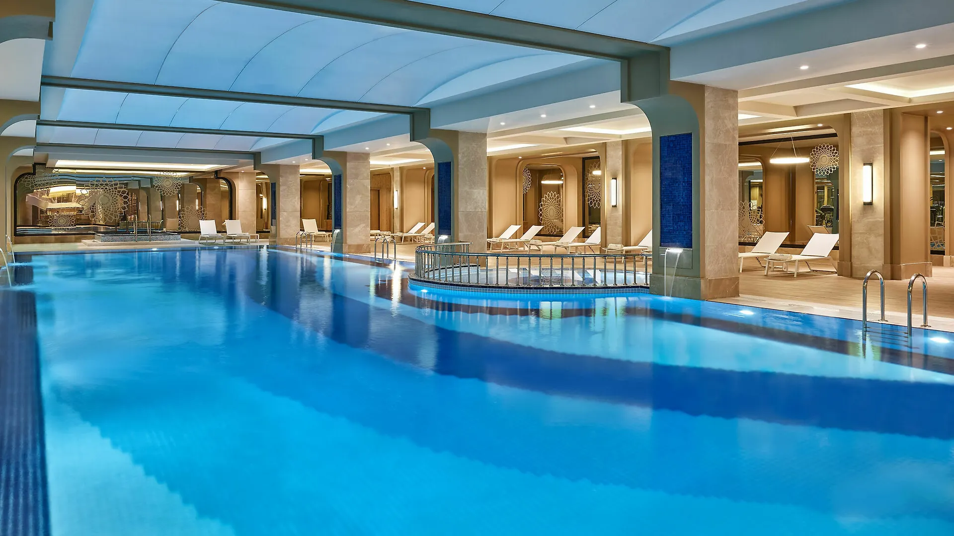 Elite World Grand Istanbul Basin Ekspres Hotel 5*,